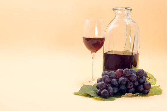 Wine Decanter Elegant Design