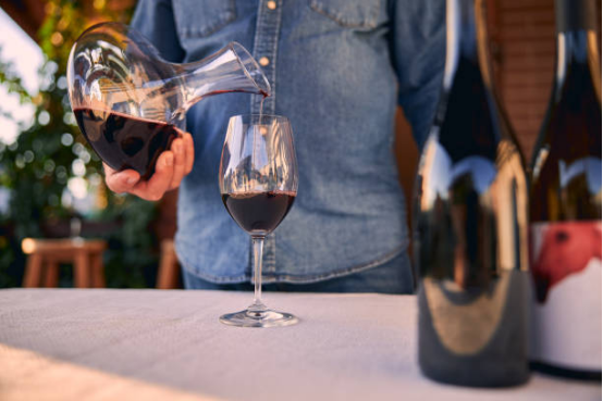 Wine Decanter Fine Dining Essential