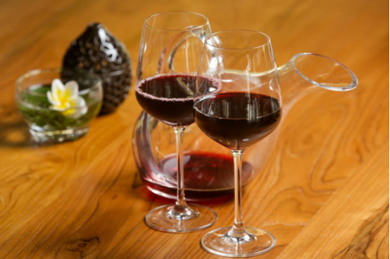 Wine Decanter Swan Shape Art Design