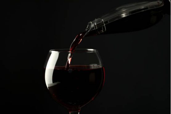 Wine Decanter Handcrafted Pouring Spout