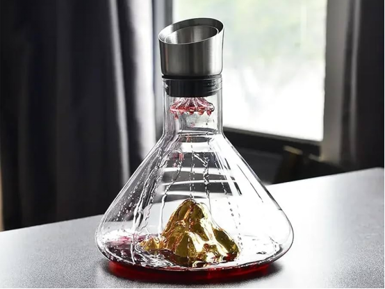 Wine Decanter with Large Capacity for Decanting
