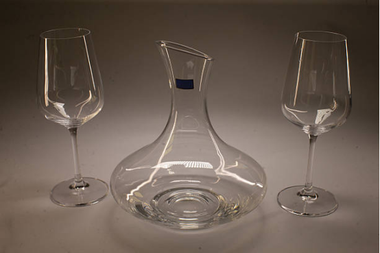 Wine Decanter with Crystal-Clear Glass